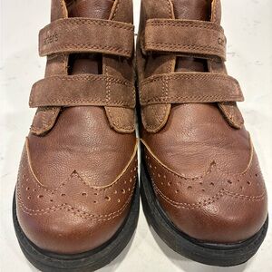 Boys size 3 brown boots